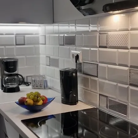 Silver Apartment *